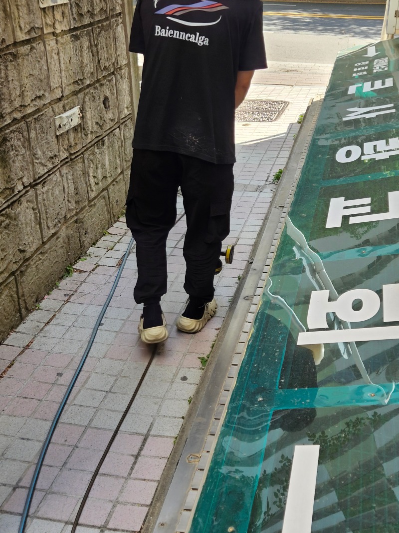 KakaoTalk_20260508_185607108_05.jpg